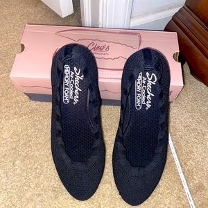 Sketcher’s Air-Cooling, Memory Foam Flats- NEVER WORN!